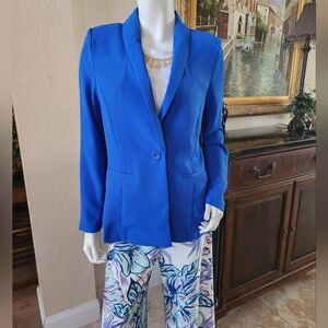NWT-Beautiful Royal Blue Blazer!!💙🩵💙